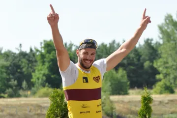 Kajakář Josef Dostál po triumfu na mistrovství republiky