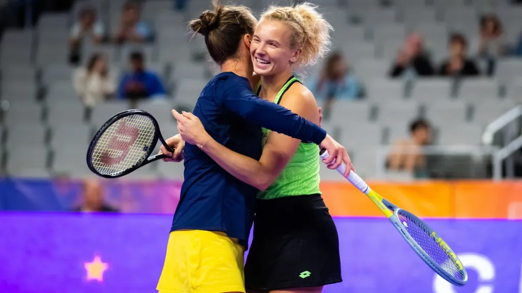 Zleva Barbora Krejčíková a Kateřina Siniaková