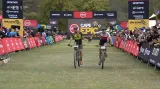 Cape Epic vyhráli Beers a Grotts, závěrečná etapa sedla Petrušovi s Hníkem