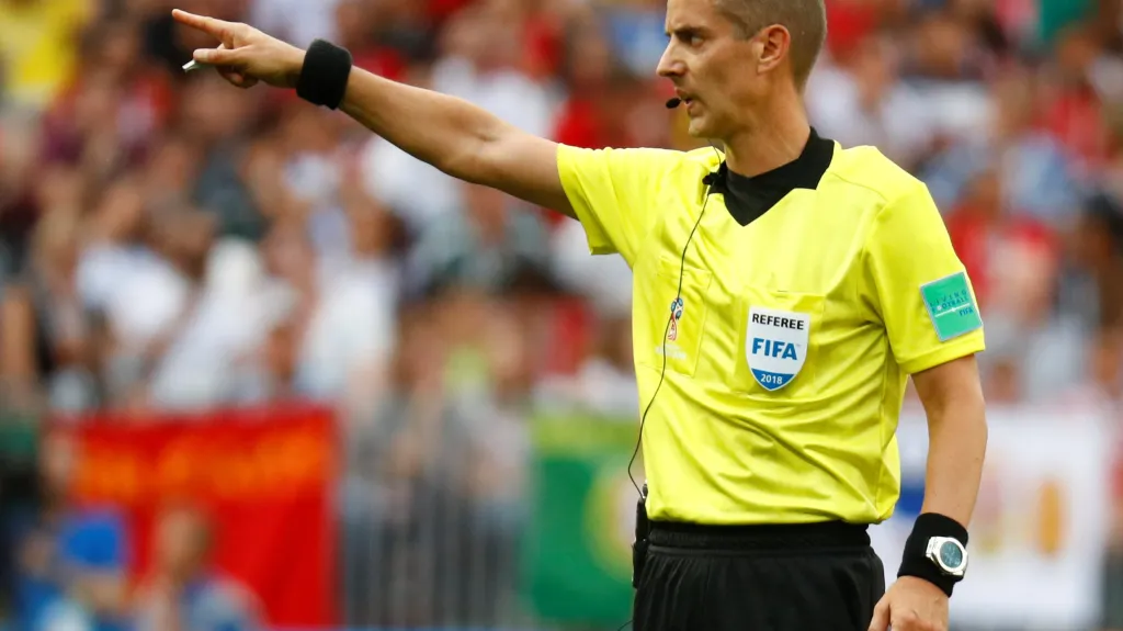 Americký rozhodčí Mark Geiger 