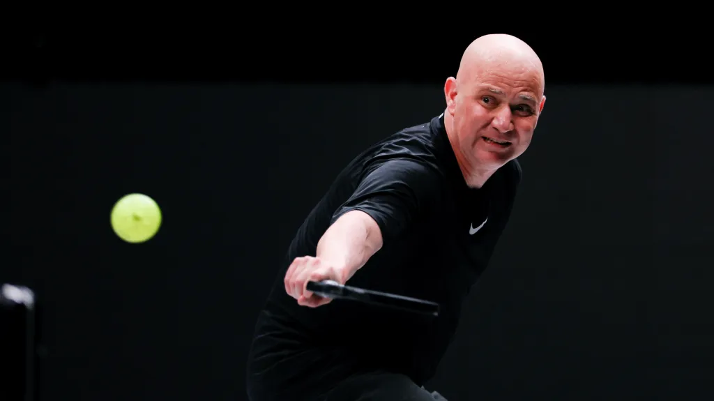 Andre Agassi hraje pickleball