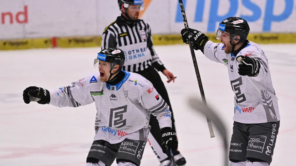 Dávid Gríger se raduje z branky