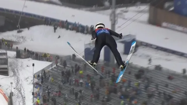 Výkony českých skokanů v závodě smíšených družstev