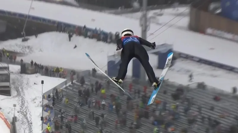 Výkony českých skokanů v závodě smíšených družstev