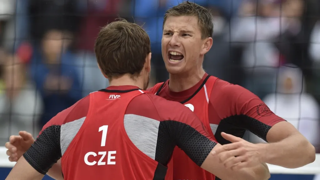 David Schweiner s Ondřejem Perušičem se radují