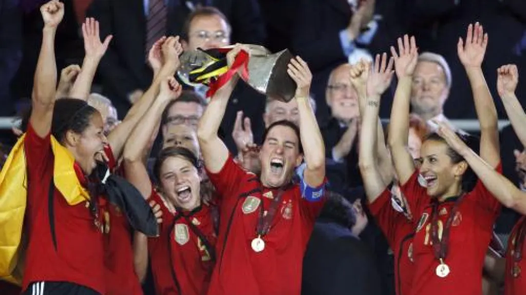 Německé fotbalistky oslavují světový titul