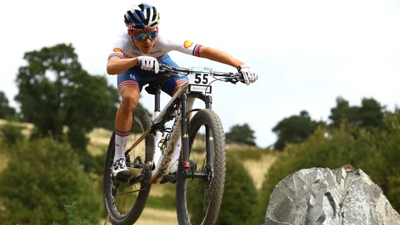 Mistry světa v cross country jsou Pidcock a Ferrandová-Prévotová