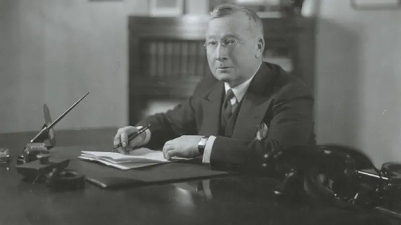 První prezident NHL Frank Calder