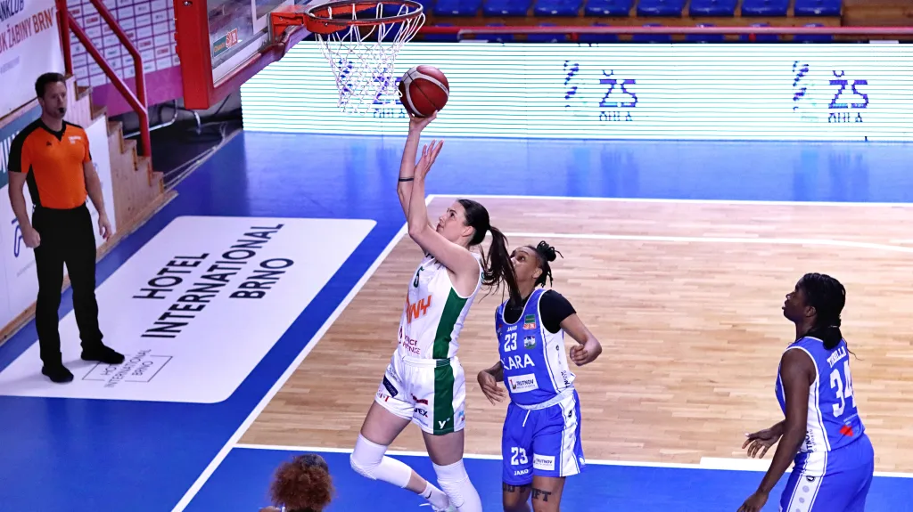 Natálie Stoupalová v zakončení proti Trutnovu