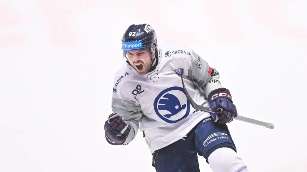 Michal Teplý slaví vítězný gól