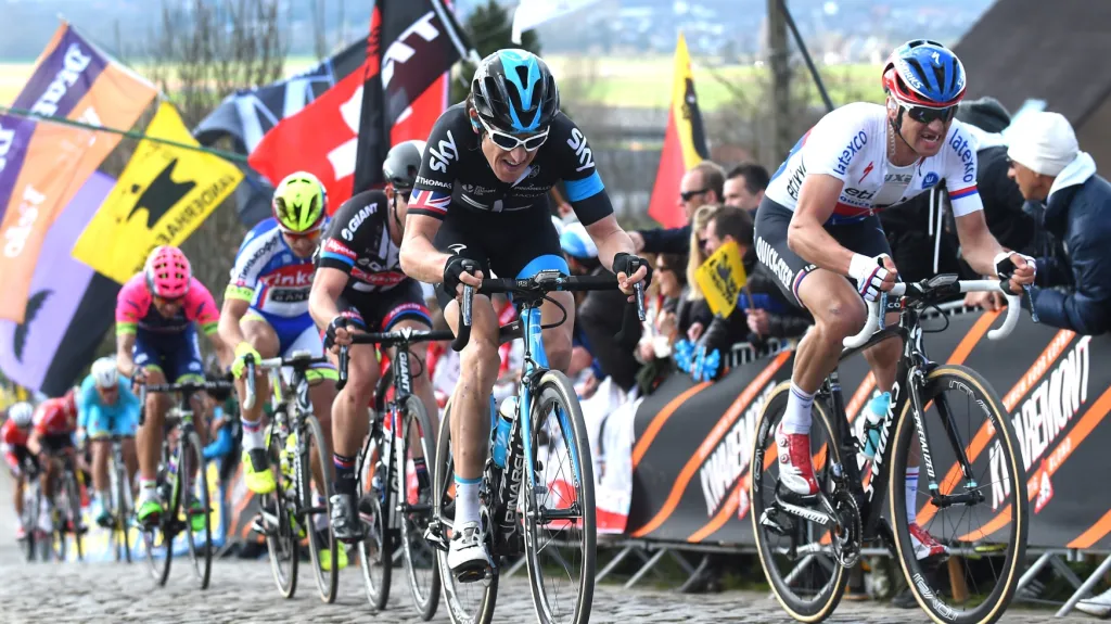 Zdeněk Štybar (vpravo) během závodu Kolem Flander