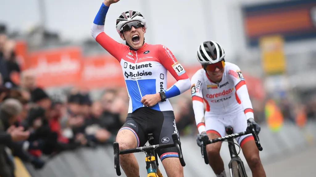 Lucinda Brandová slaví vydřenou výhru před Alvaradovou v Zolderu