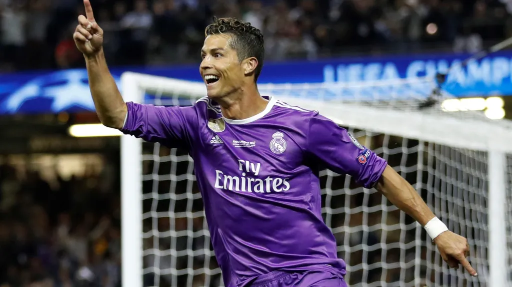 Cristiano Ronaldo se raduje z gólu ve finále Ligy mistrů