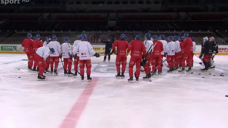 Hokejová reprezentace už trénuje v O2 areně
