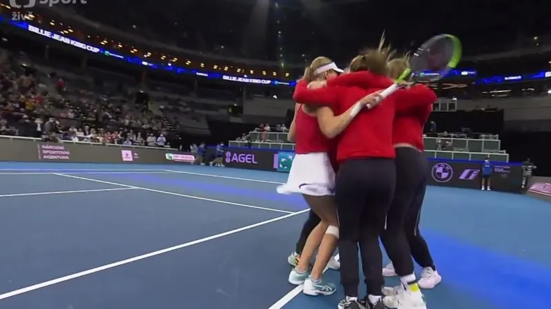 Závěrečný gem v utkání Samsonovová – Bencicová