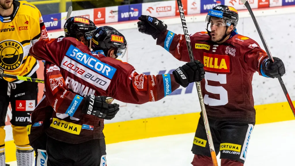 Hokejisté Sparty slaví trefu v Litvínově