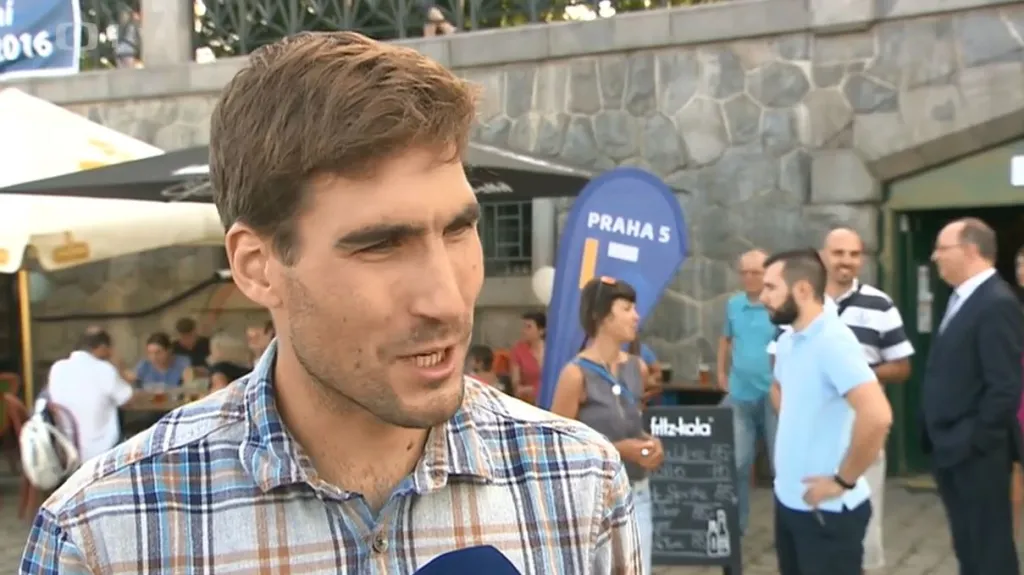 Smíchovská náplavka se proměnila v brazilskou pláž