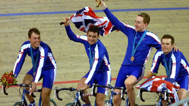 Bradley Wiggins (druhý zprava)