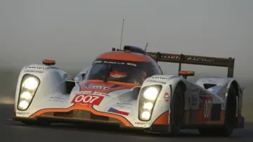 Aston Martin česko-německé posádky