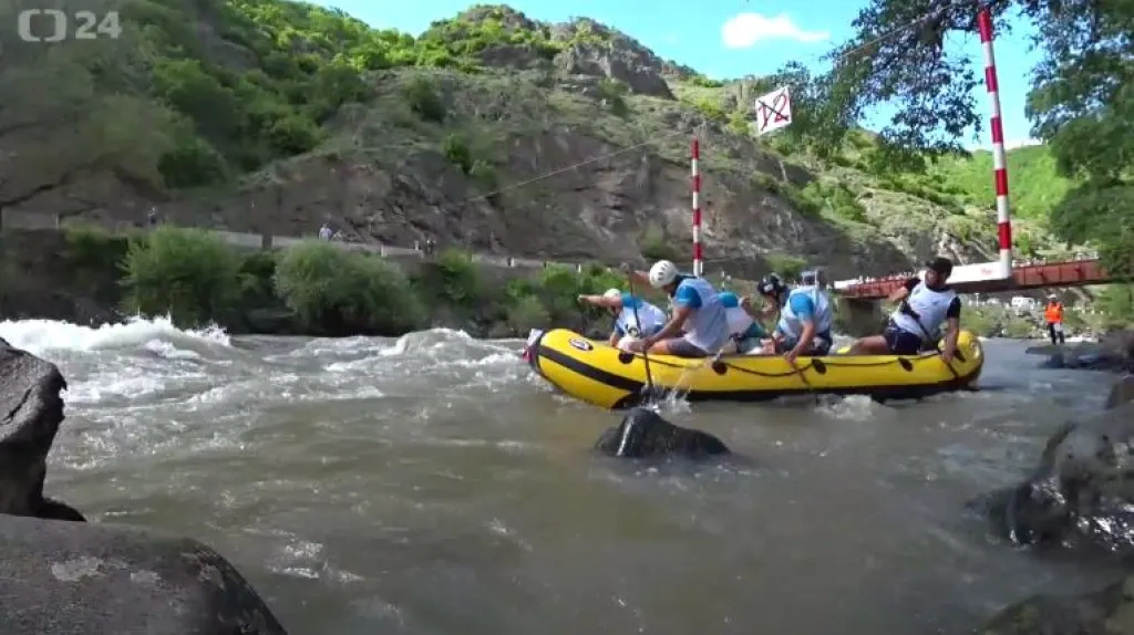 Česká posádka na raftu