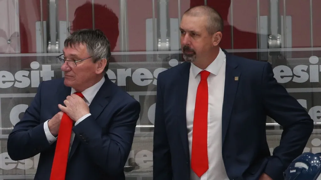 Zdeno Cíger (vpravo) a jeho asistent Miroslav Miklošovič