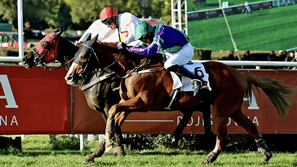 Nejtěsnější finiš Velké pardubické