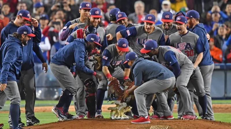 Američané slaví triumf na World Baseball Classic