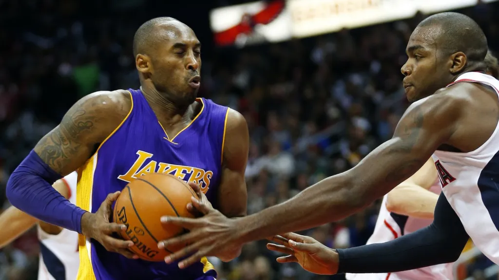 Kobe Bryant v utkání s Atlantou