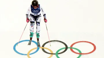 Kvalifikační jízdy skikrosařek Cholenské a Krausové