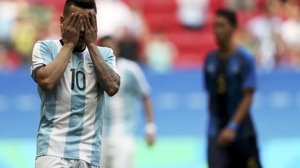 Nešťastný argentinský útočník Angel Correa