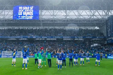 Slavící fotbalisté Ovieda