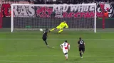 Gól v utkání Slavia – Sivasspor: Gradel z pen. – 0:1 (28. min.)