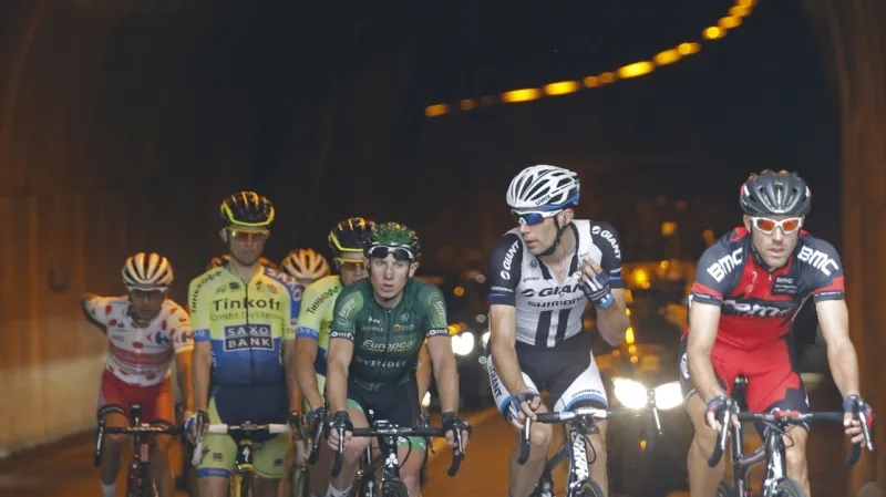 Tunel ve stoupání na Col de Lautaret