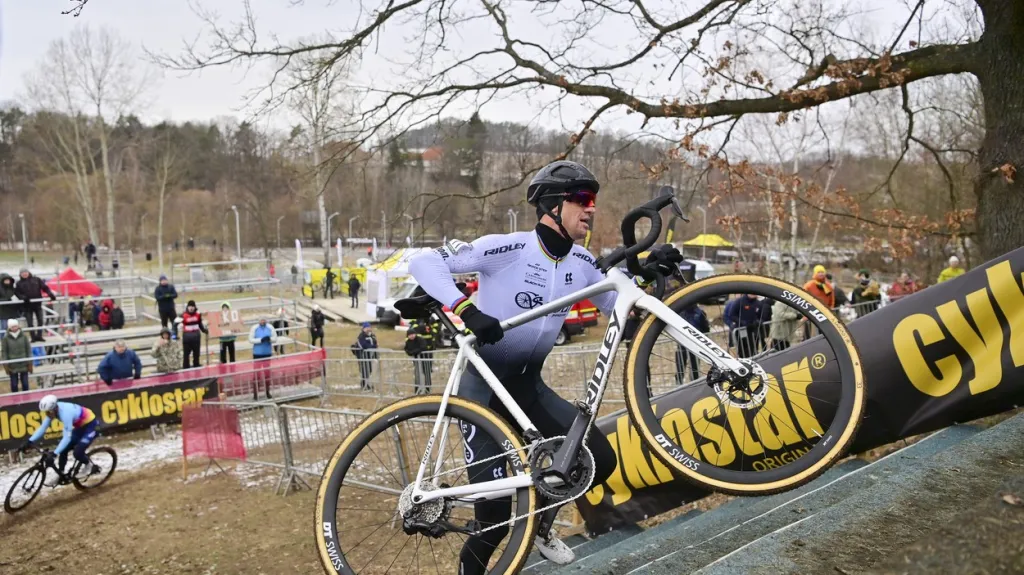Zdeněk Štybar na trati v Táboře