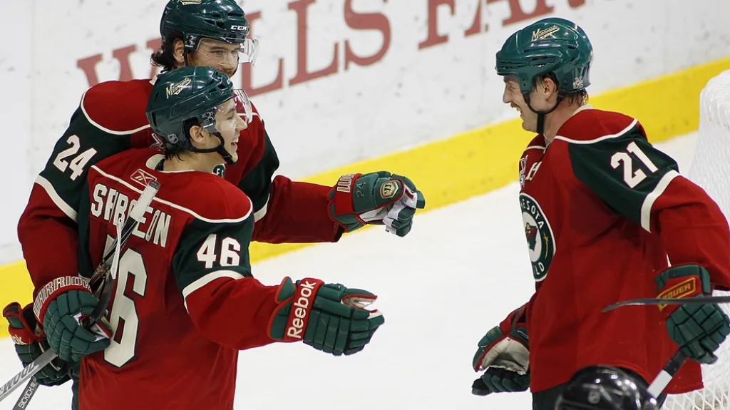 Martin Havlát oslavuje se spoluhráči