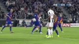 Gól ve čtvrtfinále LM Juventus - Barcelona: Dybala - 1:0 (7. min.)