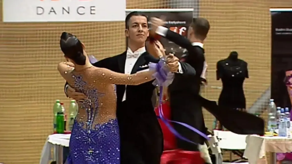 Mistrem republiky ve standardních tancích družstev se stala Kometa Brno