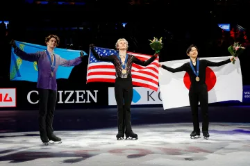 Ilja Malinin suverénně obhájil světový titul