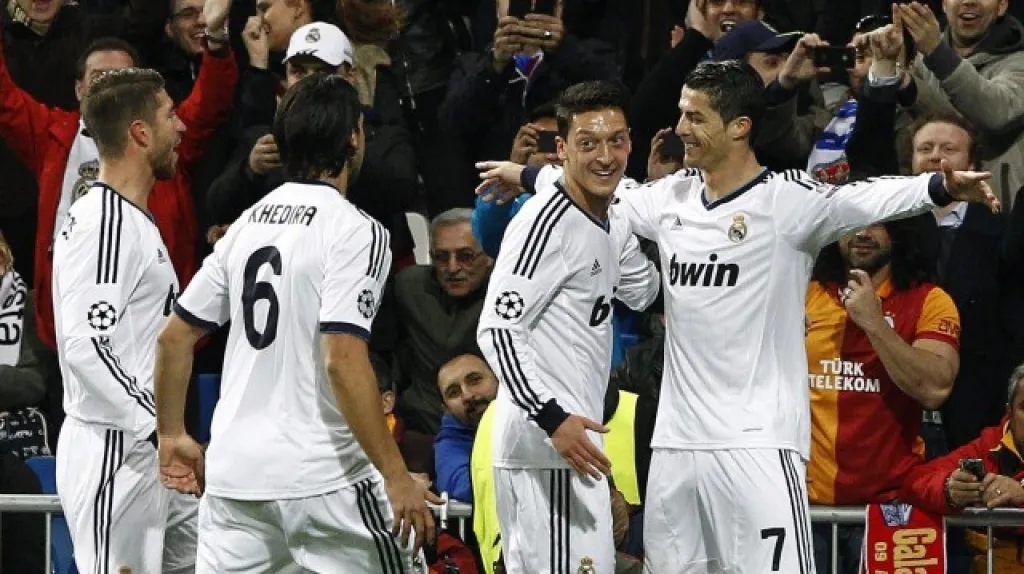 Radost hráčů Realu po gólu Ronalda