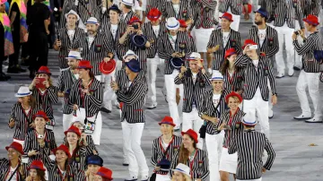 Čeští sportovci během zahajovacího ceremoniálu OH v Riu de Janeiro