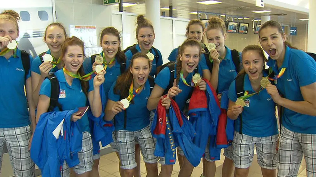 Zlato zacinkalo basketbalistkám a tenistce Kaňkové
