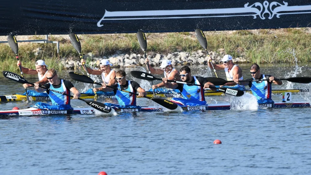 Čtyřkajak Zavřel, Šlouf, Dostál, Štěrba na MS