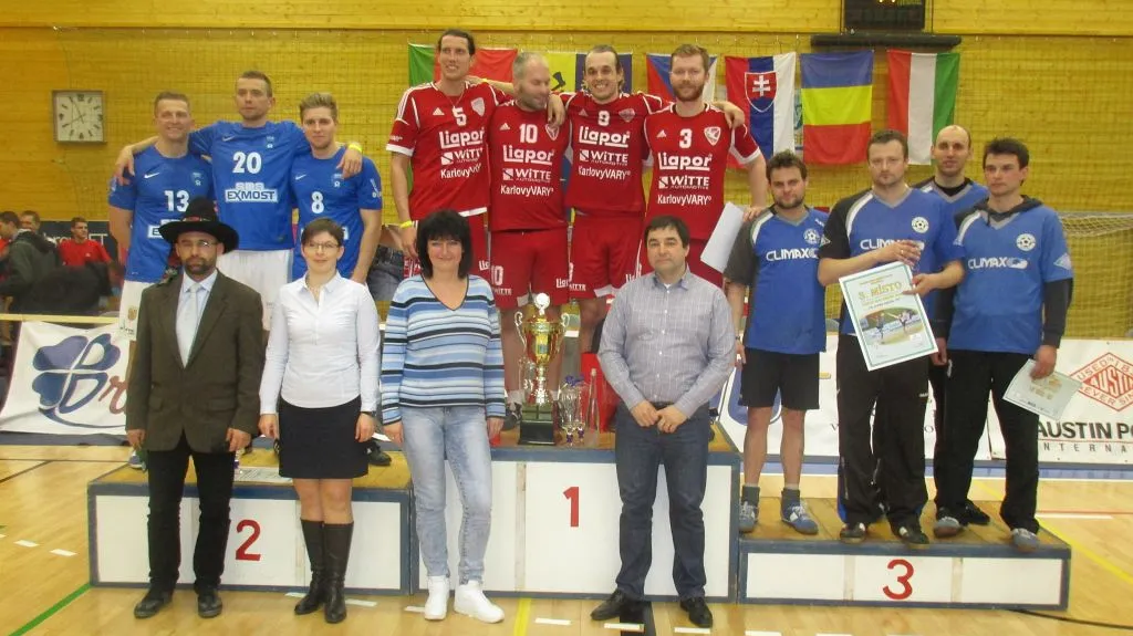 Ve Vsetíně se sešla nohejbalová špička