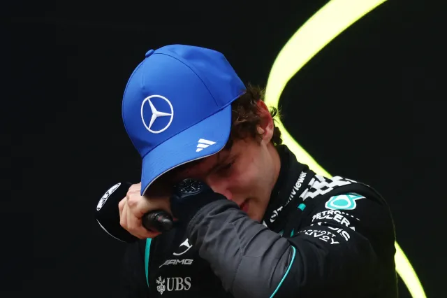 První Ital po 20 letech: Devatenáctiletý Antonelli vyhrál Velkou cenu Číny