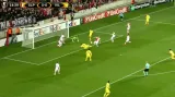 Gól v utkání Slavia Praha - Villarreal: Bacca - 0:1 (15. min.)