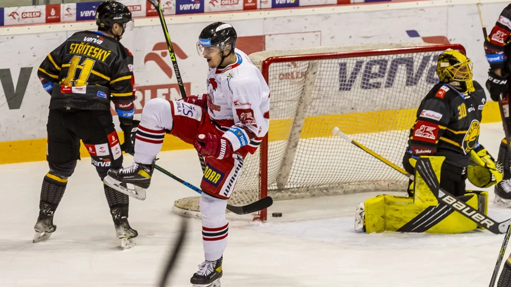 Michal Kunc se raduje z gólu v síti Litvínova