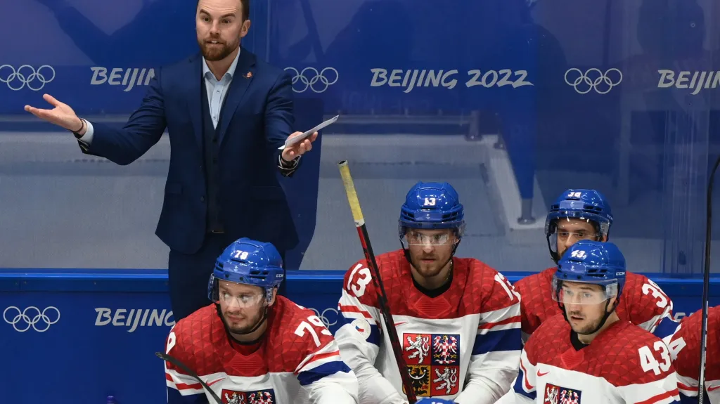 Trenér Filip Pešán na lavičce hokejové reprezentace