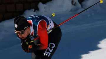 Záznam závodu běžců na lyžích na 10 km volně