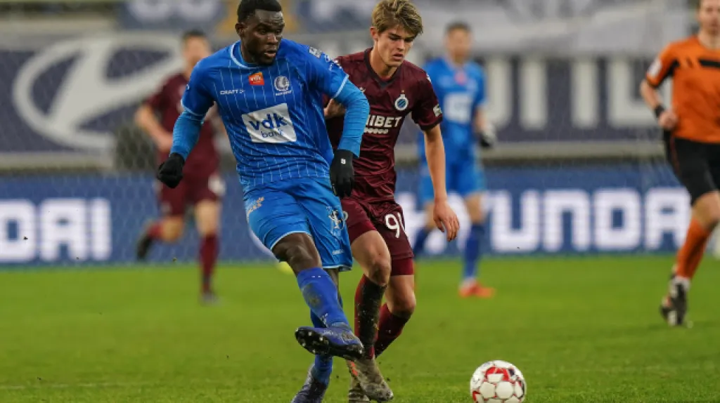 Michael Ngadeu v dresu belgického Gentu