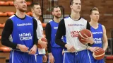 Tři basketbaloví reprezentanti měli nejednoznačné výsledky PCR testů